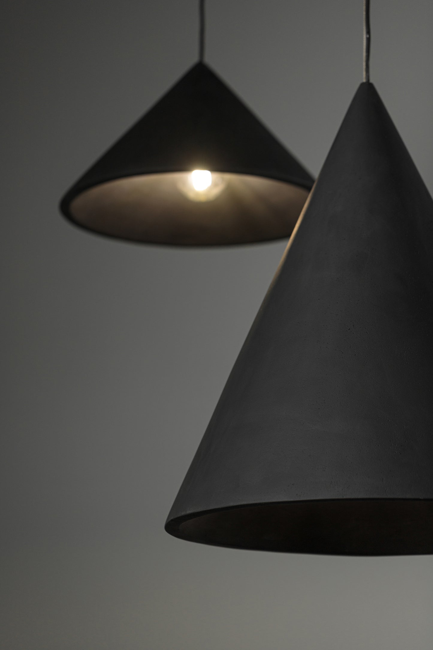 Lampa suspendată PEAK finisaj fin