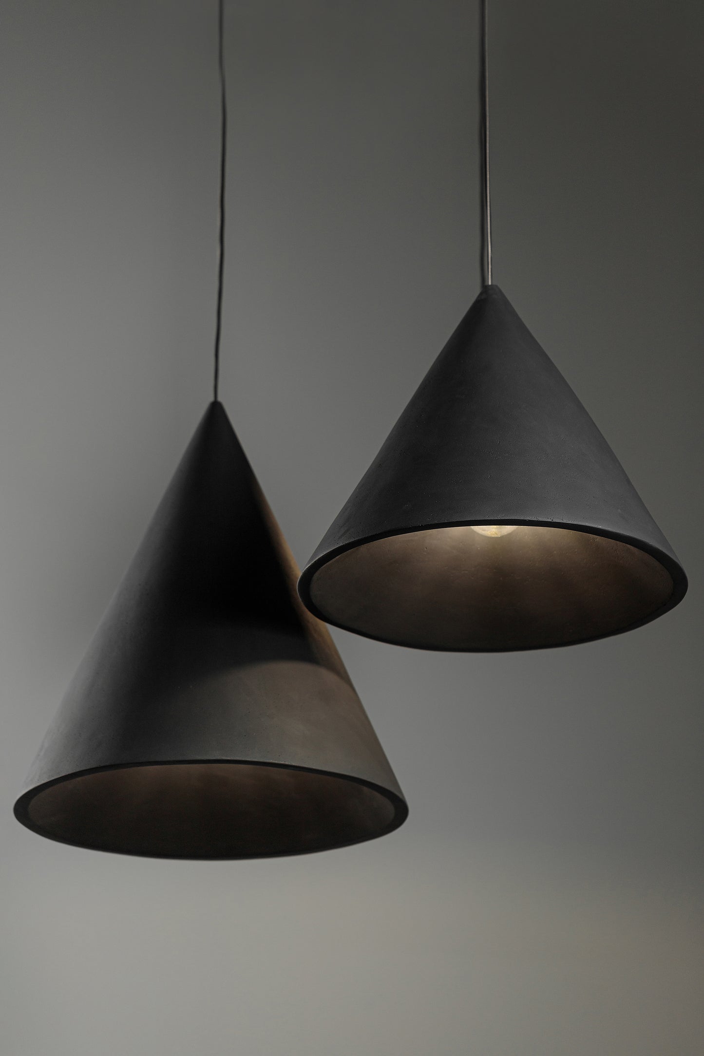 Lampa suspendată PEAK finisaj fin