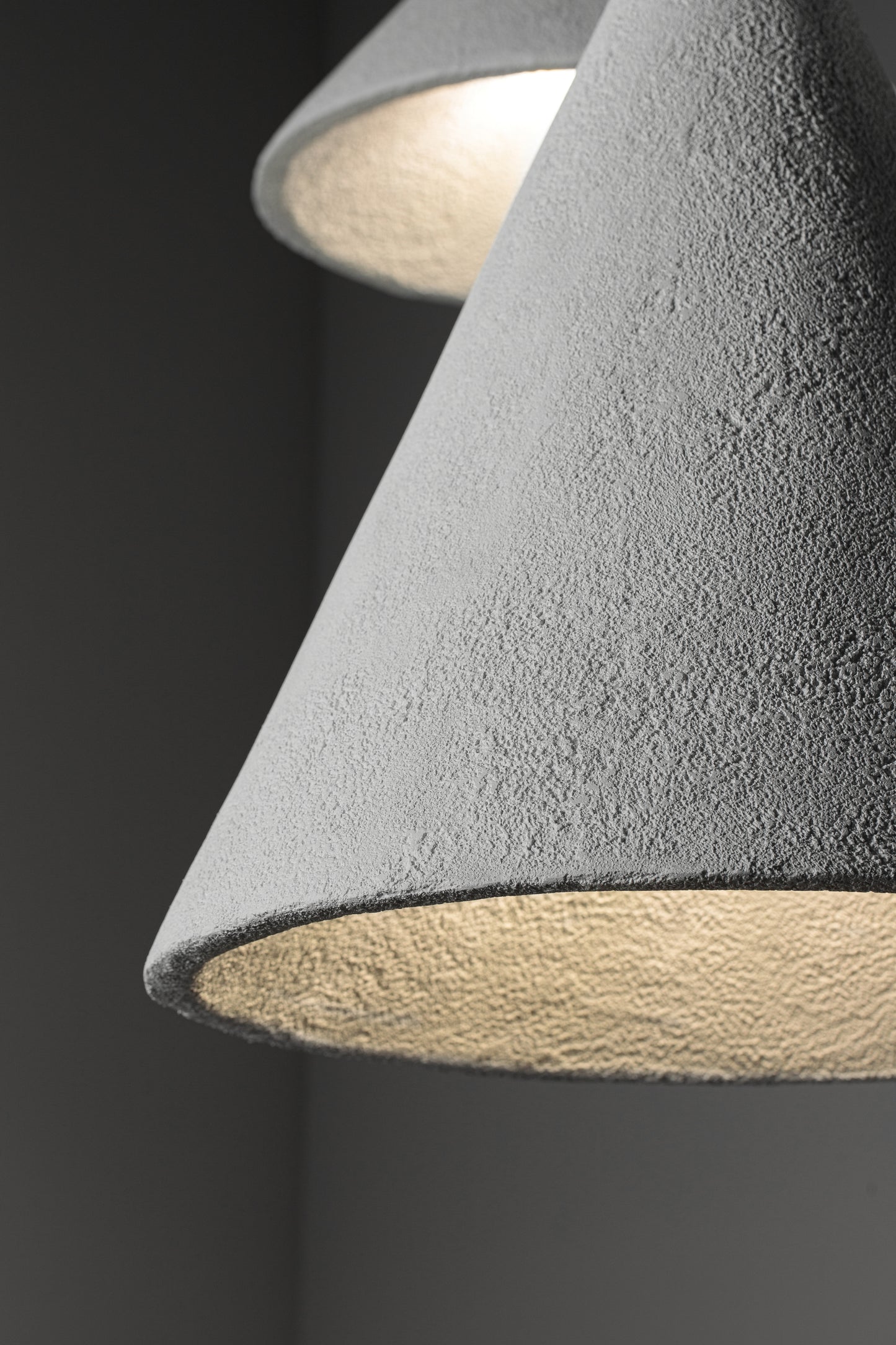 PEAK pendant lamp textured finish