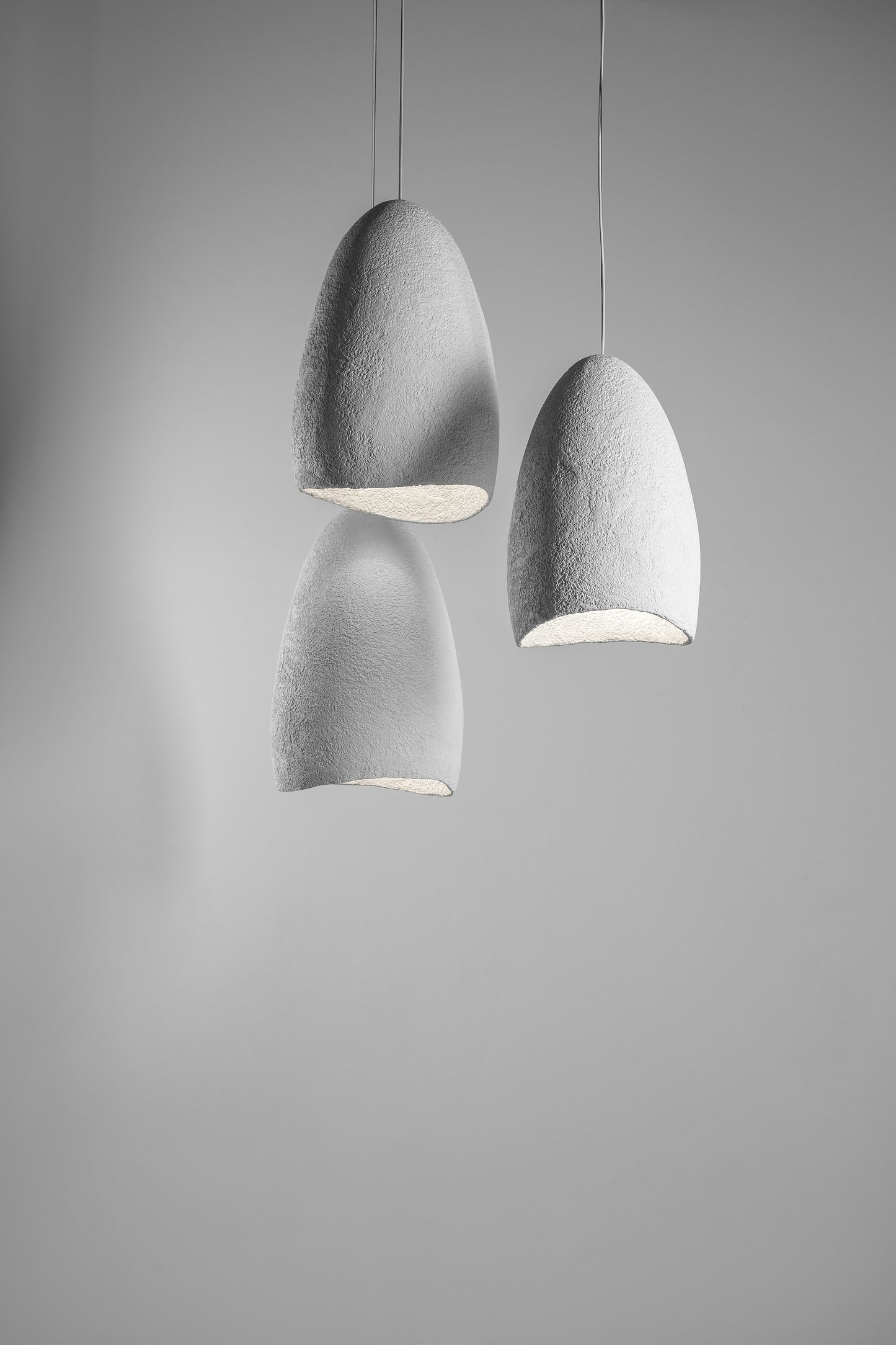 COCOON suspended lamp textured finish