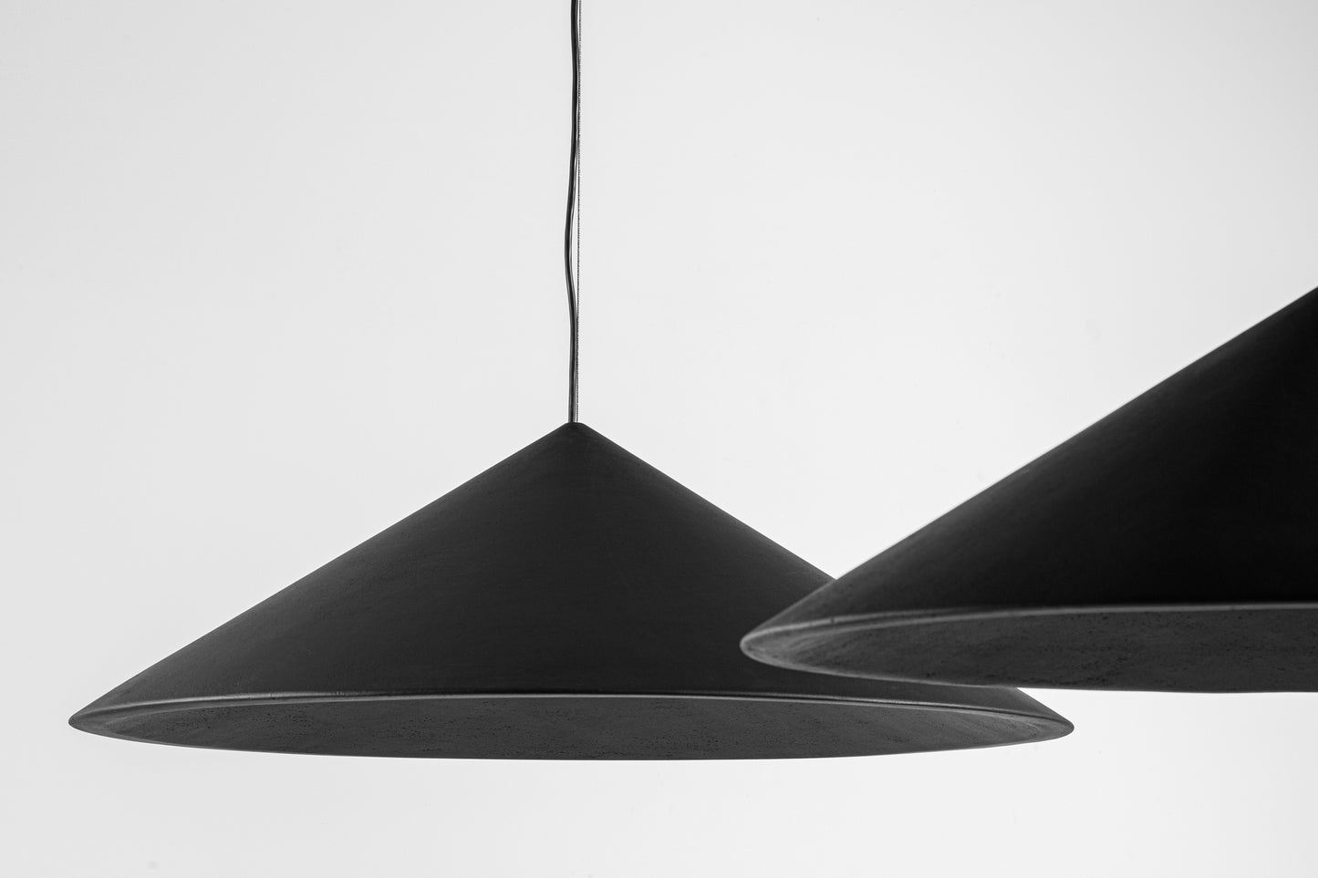 Lampa suspendată PEAK finisaj fin
