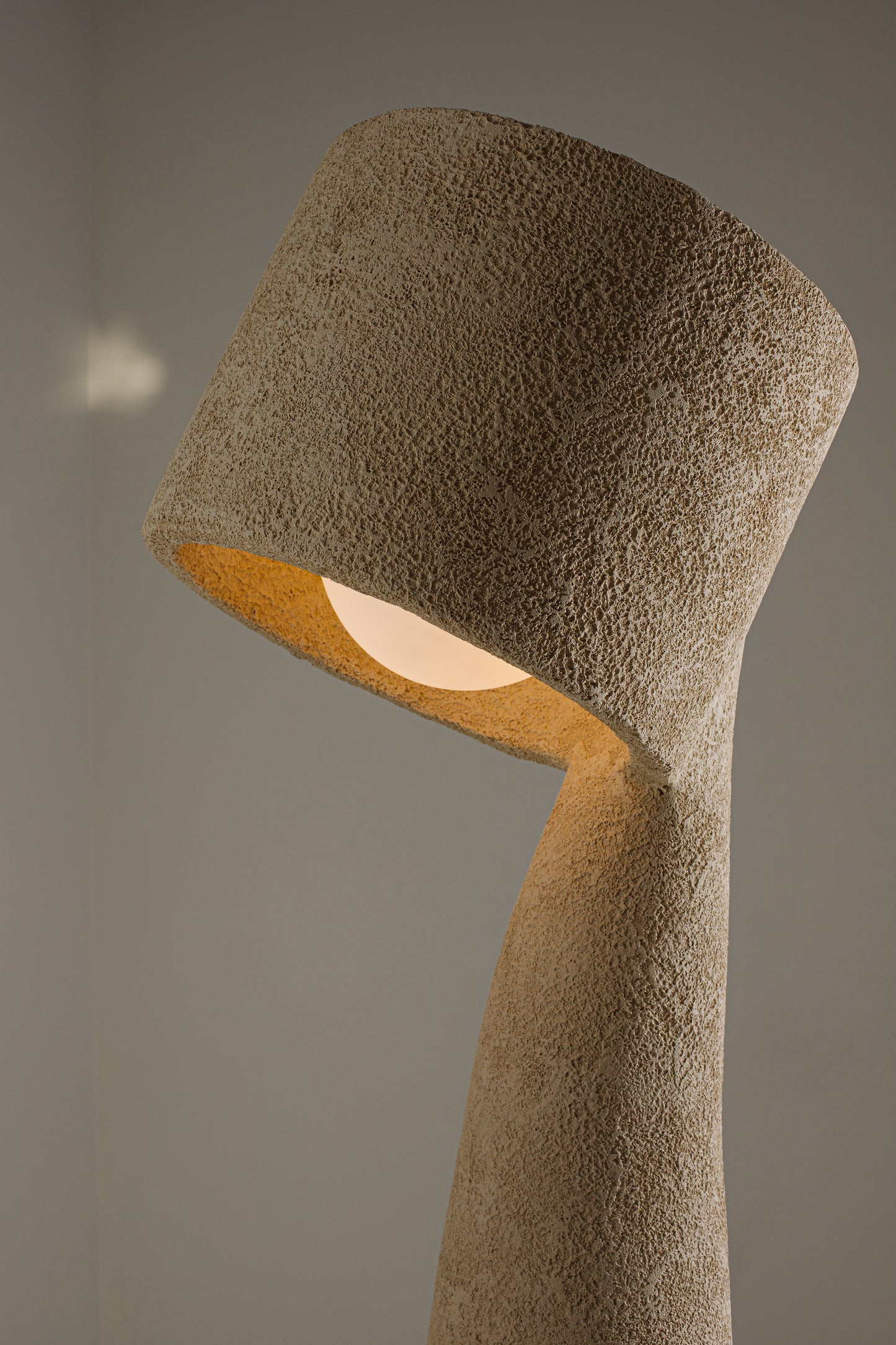 Lampadar LUXO finisaj texturat