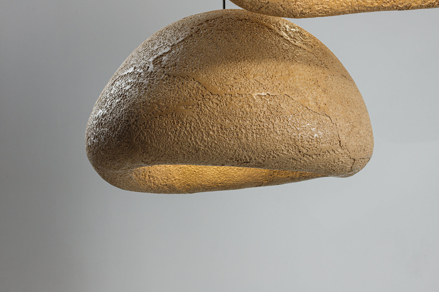 DUGON pendant lamp with textured finish